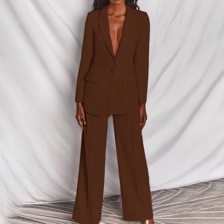 Tailored women's blazer with structured fit. Professional & chic workwear.