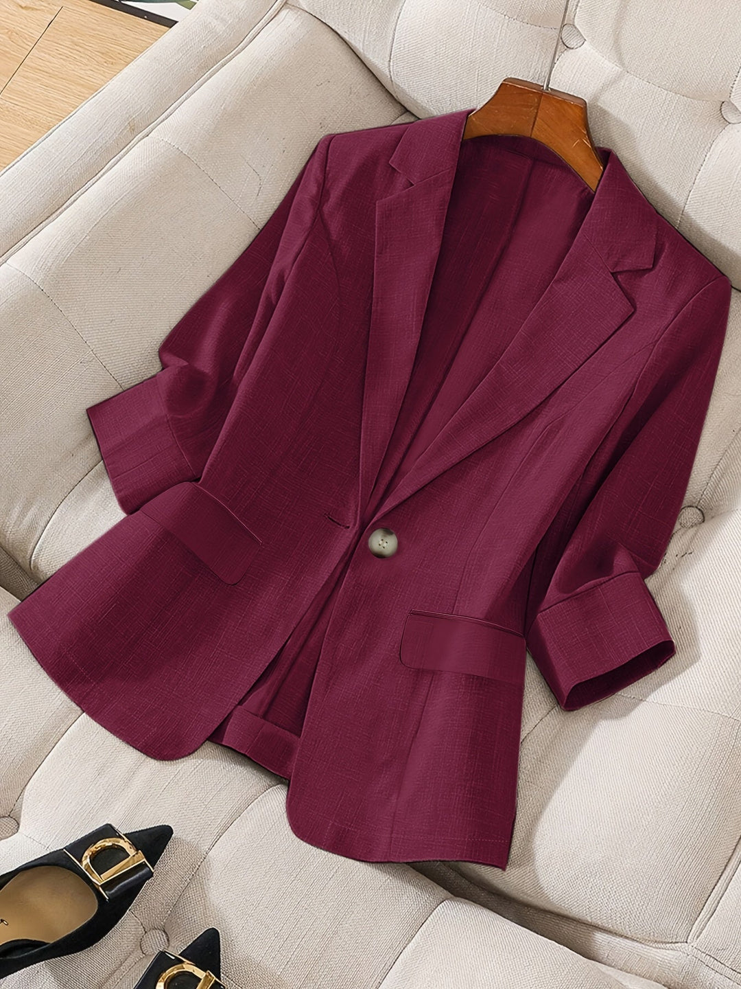 Women's tailored cropped blazer, enhancing business casual & office professional fashion.