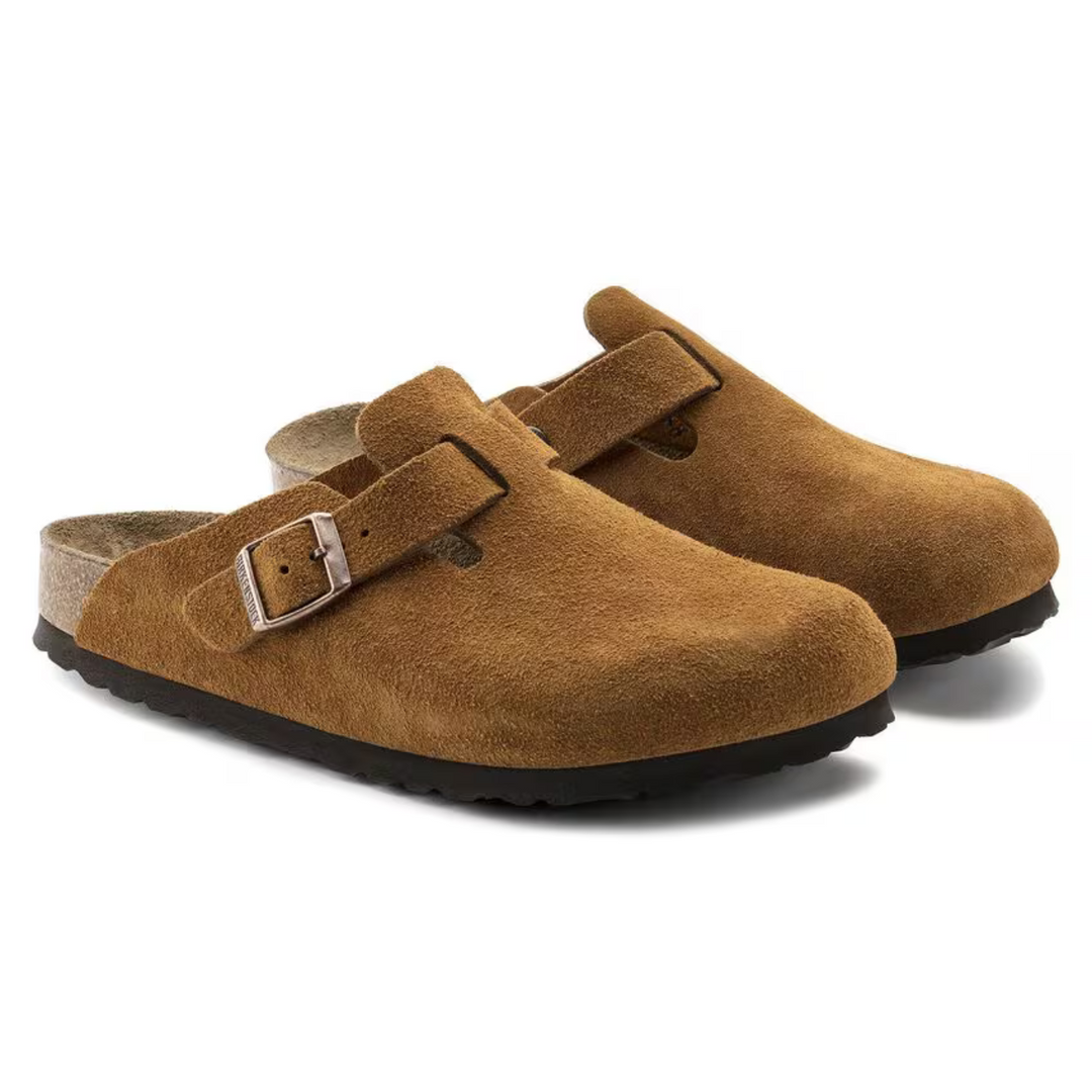 Easy-wear taupe women's clogs, providing exceptional comfort thanks to a cushioned anatomical footbed.