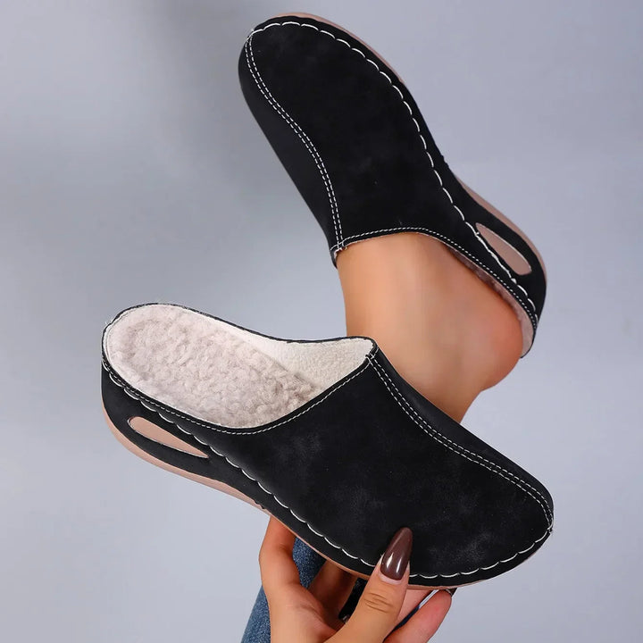 Lightweight women's slip-on clogs with superior cushioning, perfect for spring/summer comfort footwear.
