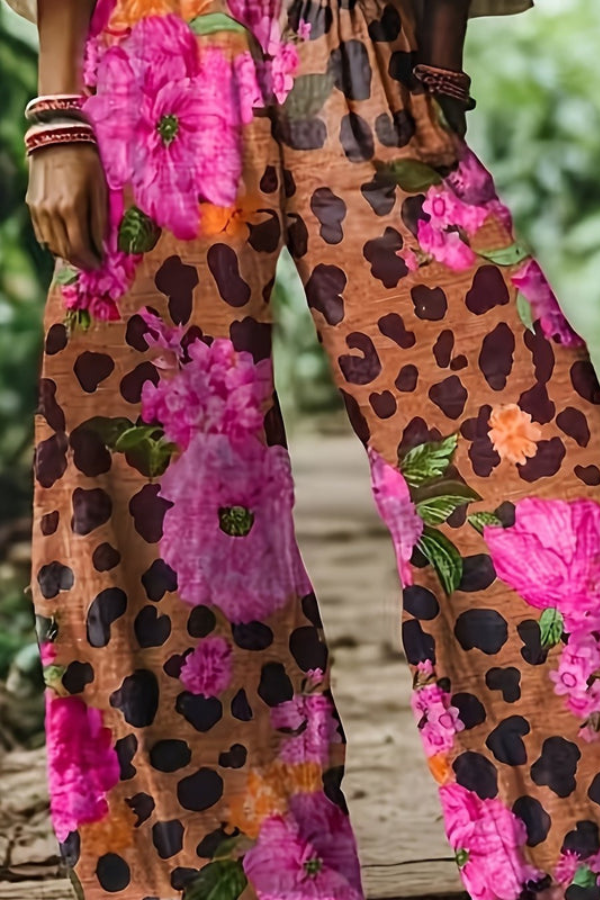 Women's vintage floral cropped pants, perfect for summer casual wear.
