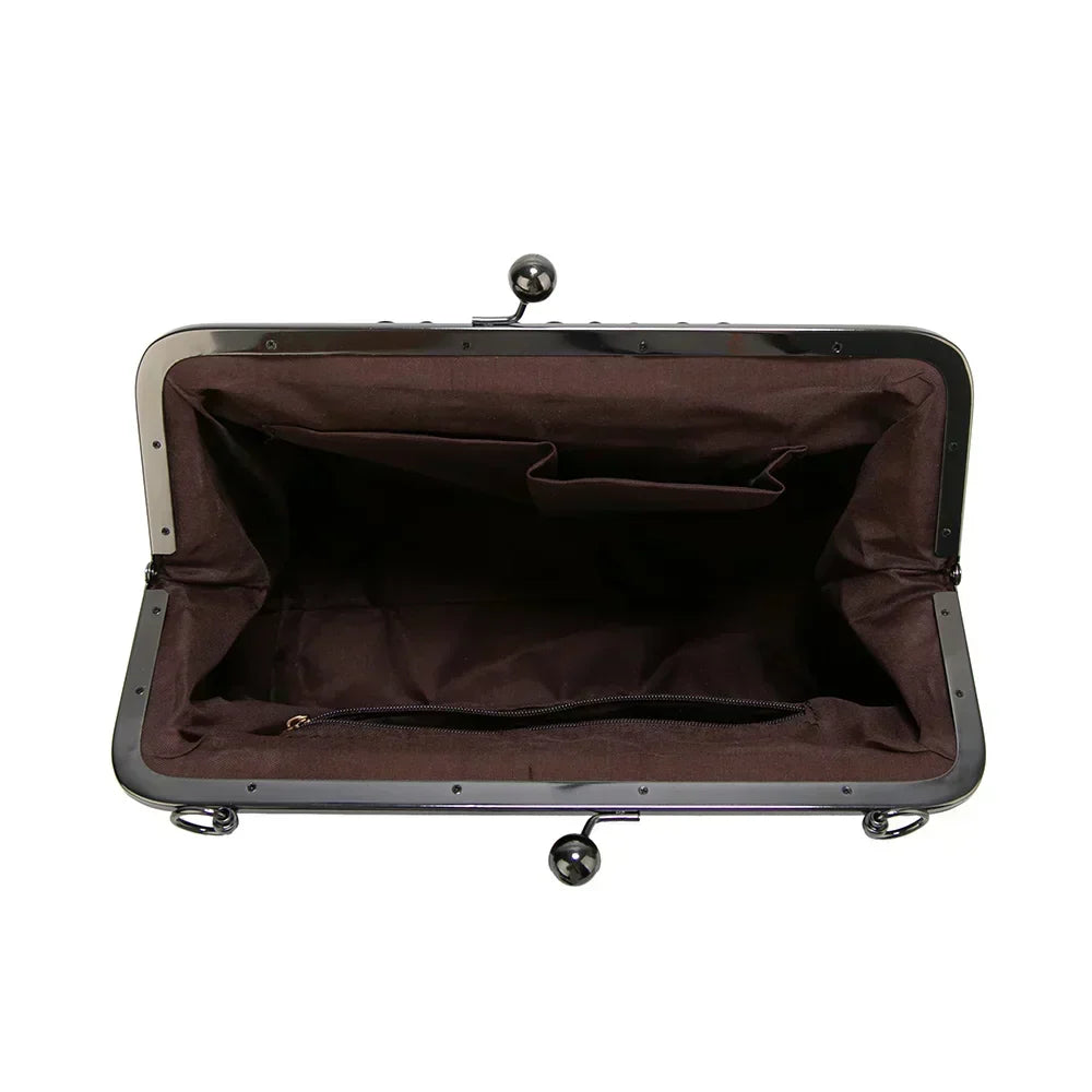 Authentic vintage leather shoulder bag for women, classic design and refined finish.