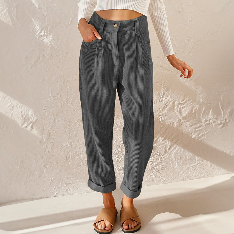 Vintage style women's pants in a relaxed fit, offering timeless everyday comfort & chic casual fashion.