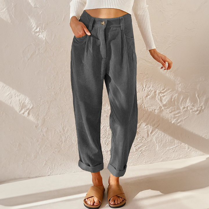 Vintage style women's pants in a relaxed fit, offering timeless everyday comfort & chic casual fashion.