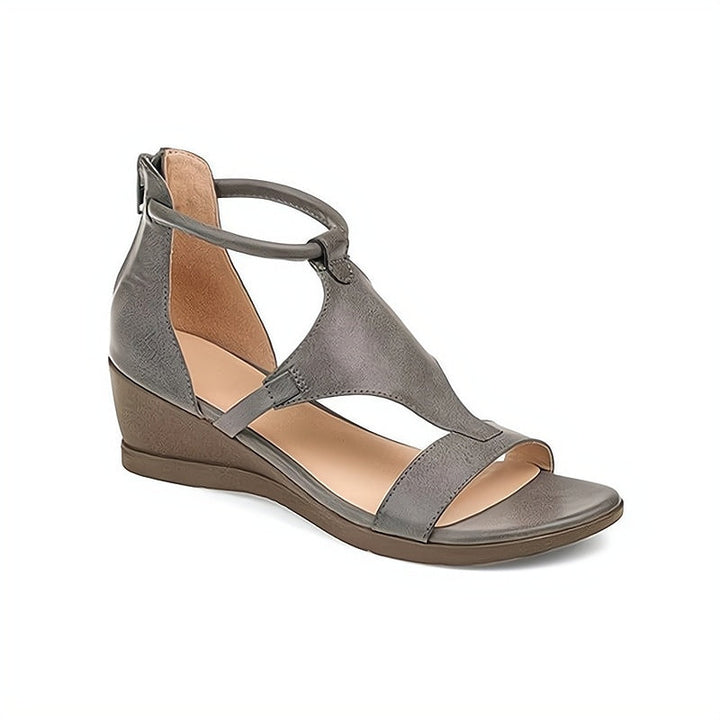 Chic women's open-toe wedge sandals, perfect for stylish comfort during warm seasons.