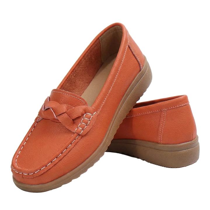Women's wide fit orthopedic loafers with arch support for comfortable walking.