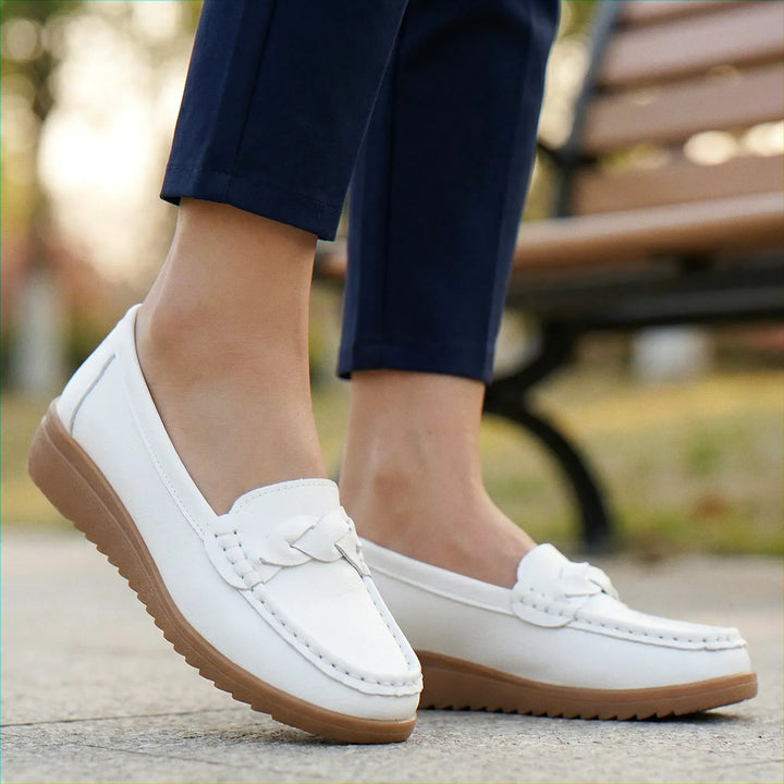 Orthopedic wide fit loafers for women, excellent arch support for comfort.
