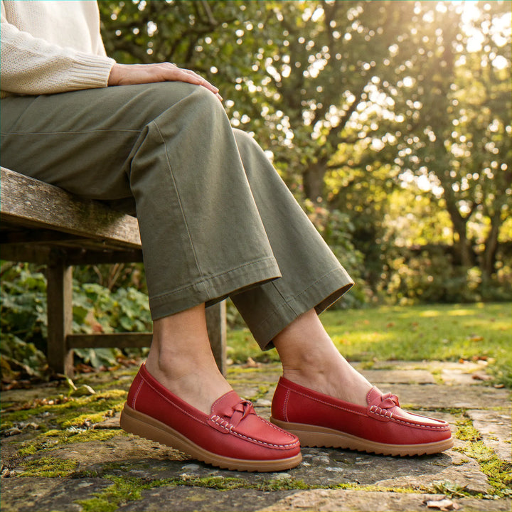 Casual wide fit women's slip-on loafers, orthopedic, with excellent arch support.