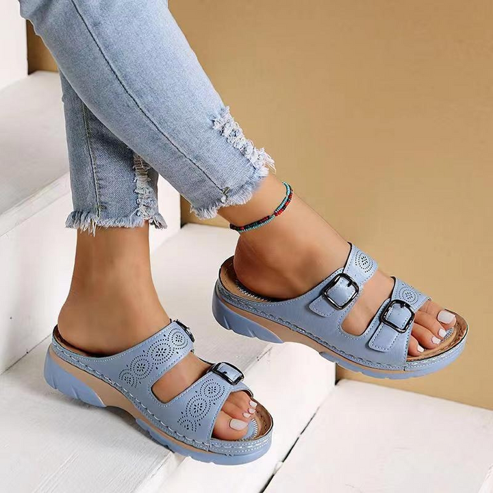 Women's wide fit sandals with arch support, cushioned footbed, ideal for walking & daily wear.