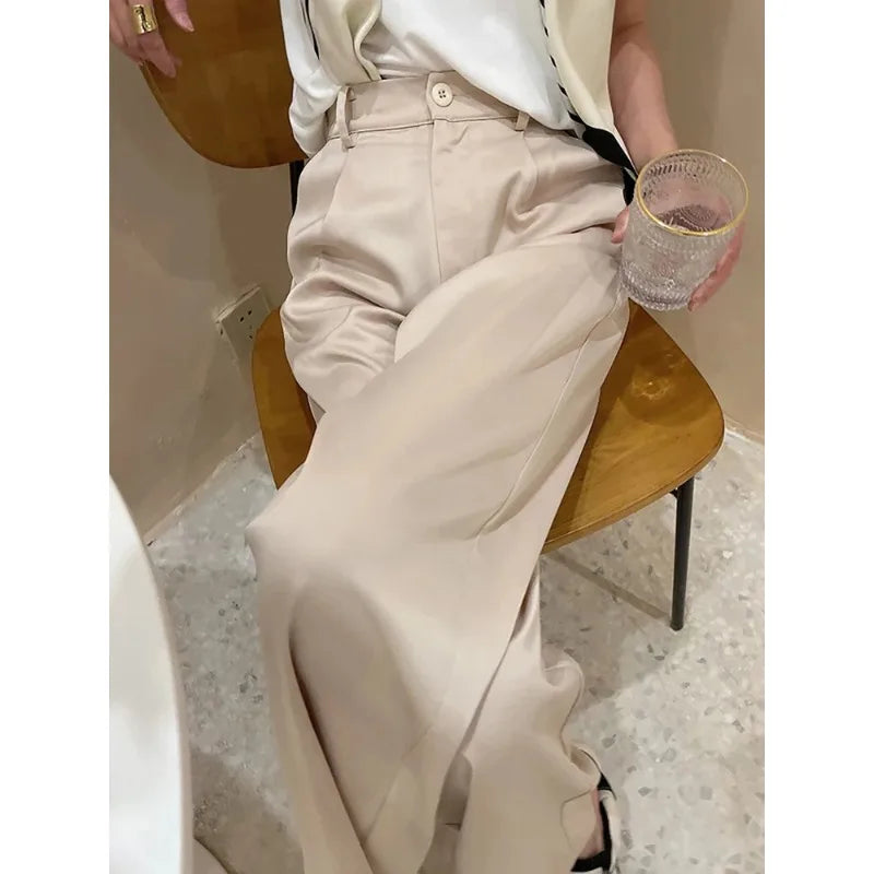Casual women's wide leg high waist pants, great for summer style and relaxed wear.