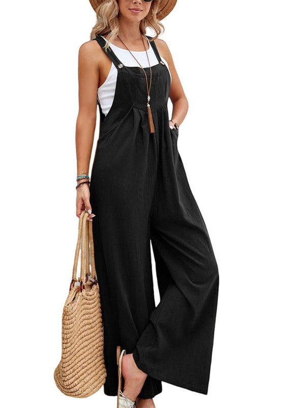 Comfortable women's wide leg jumpsuit, featuring adjustable straps & practical pockets. Ideal for spring/summer style.