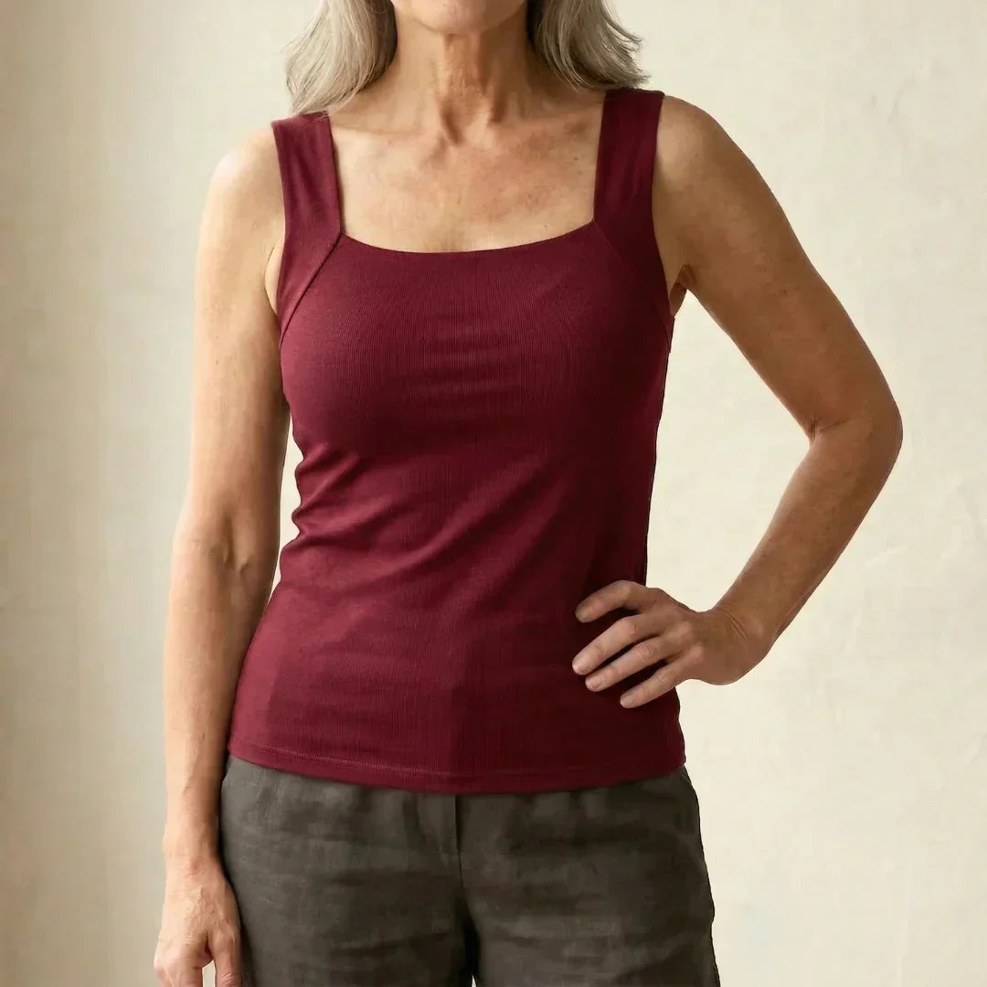 Daily essential women's built-in bra tank top, providing wire-free support and comfortable style.