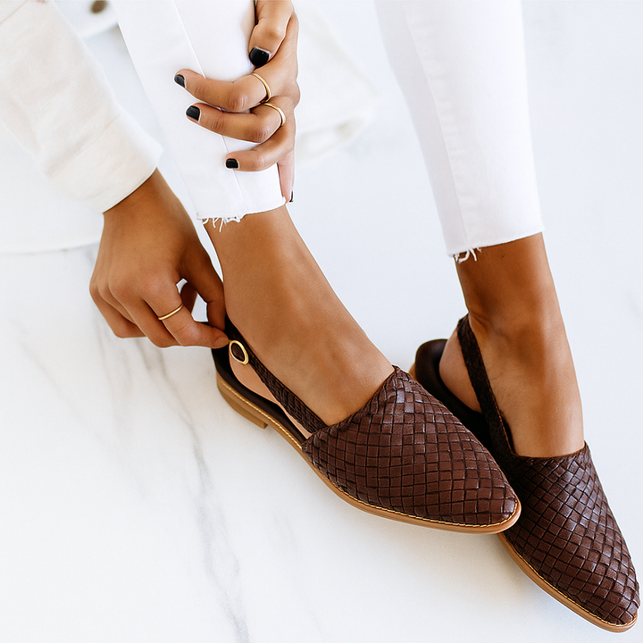 Women's casual woven slip-on mules, closed toe flat sandals for ultimate comfort and everyday fashion.