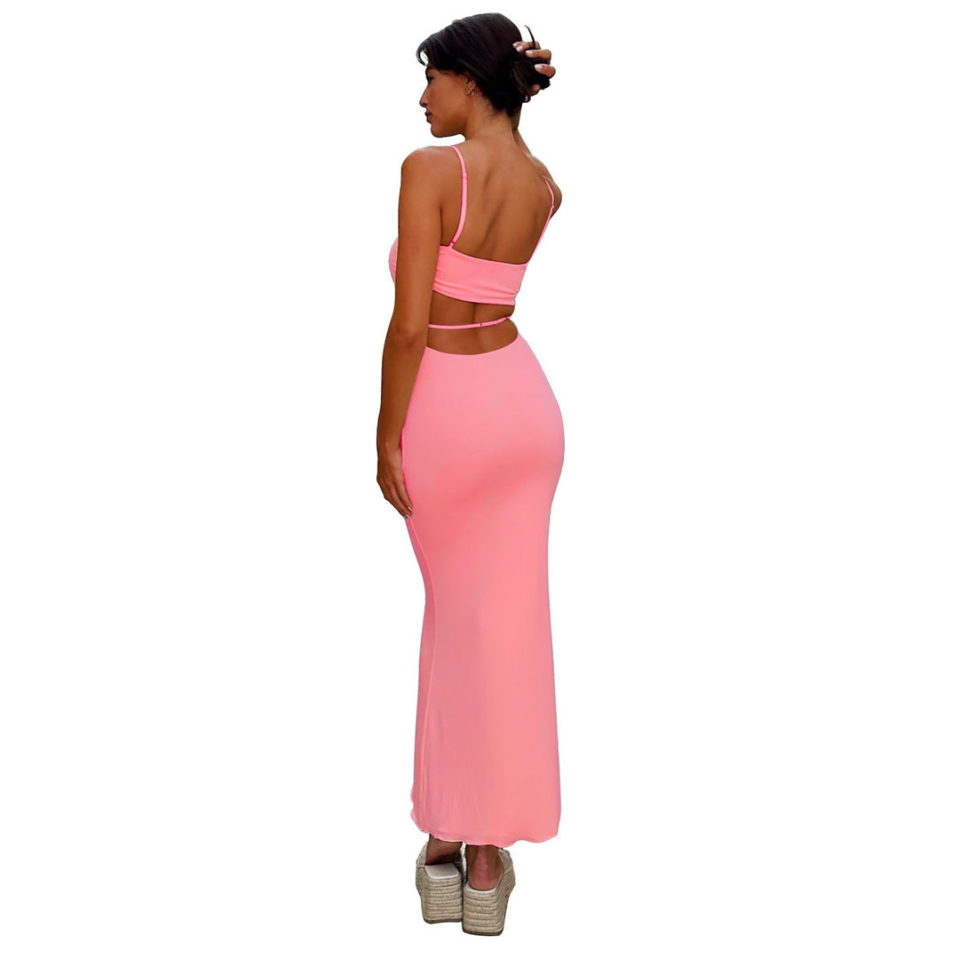 Chic women's backless bandeau maxi dress, perfect for formal events.