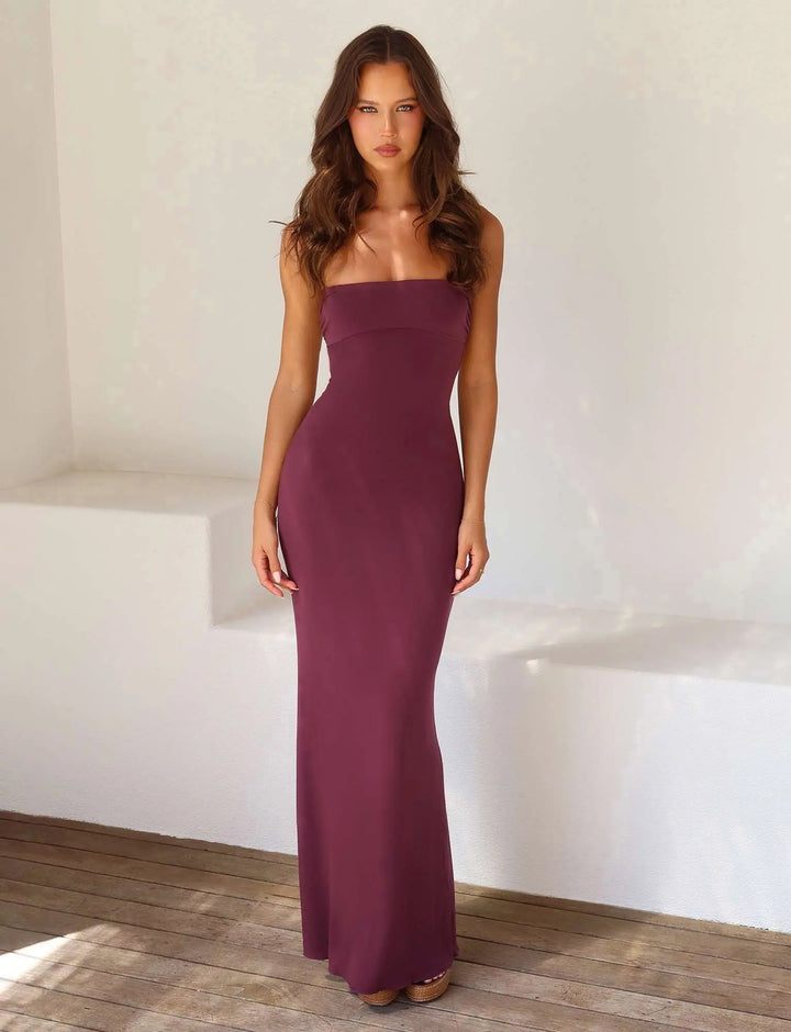Chic bandeau backless maxi dress, a stylish evening gown for any occasion.